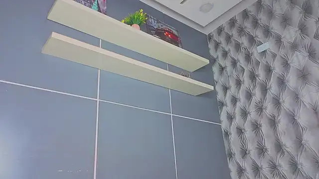 Hilary-banks's cam snapshot