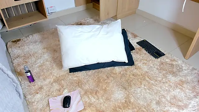 rebeca_cortez_'s cam snapshot