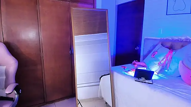 Kitty_Pam's cam snapshot