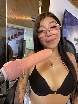 Maddy_Piink's cam snapshot