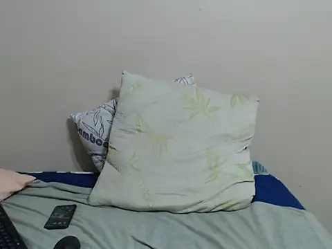 SexyLipss_'s cam snapshot