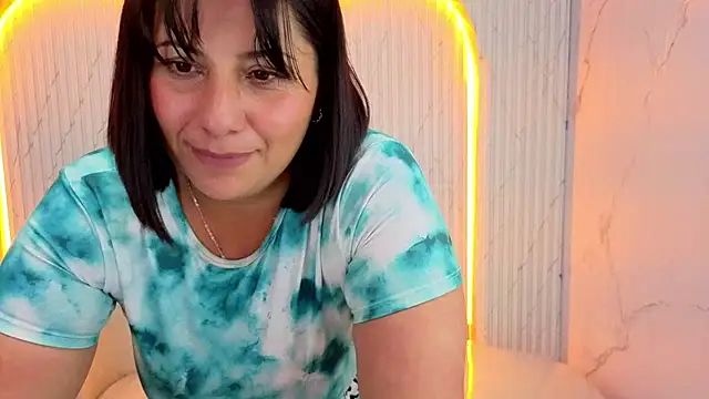 angele_roux_tp's cam snapshot