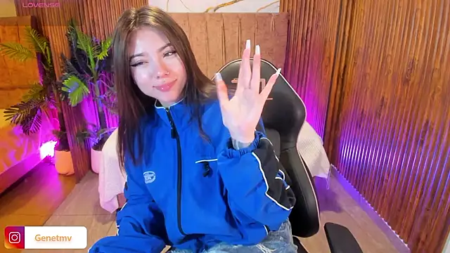 Roxanne_tay's cam snapshot