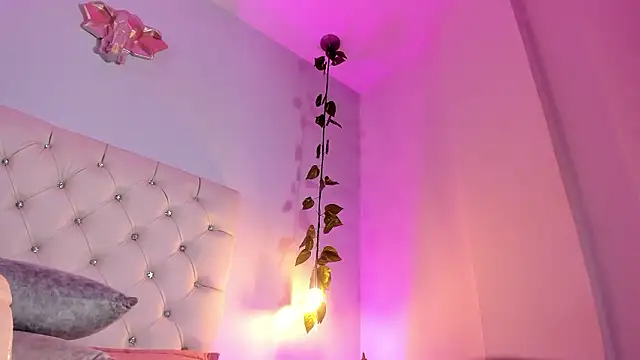 Isabella_Flowers's cam snapshot