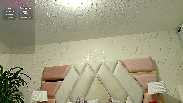 NatashaRoss_t's cam snapshot