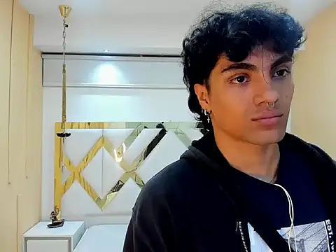 MattFiore live sex cam