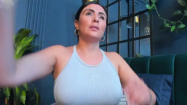 scarlet_edwars's cam snapshot