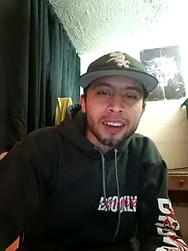 Mich_Stev9524's cam snapshot