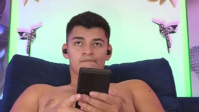 VikoHands live sex cam