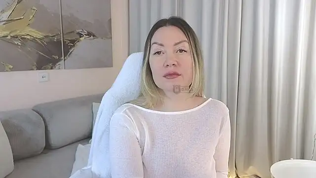 ElyaSoftTemptation's cam snapshot