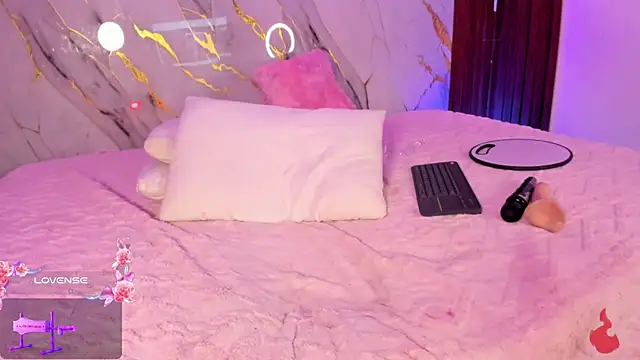 Emmiicute's cam snapshot