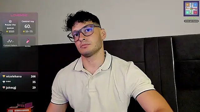 alejandro__2's cam snapshot