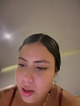 Luxee-'s cam snapshot