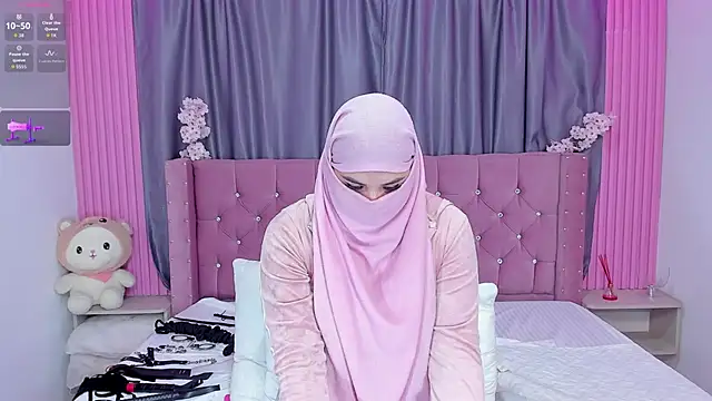 Nayla-Mouna's cam snapshot