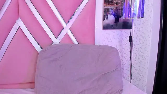 Helenn_monroy1's cam snapshot