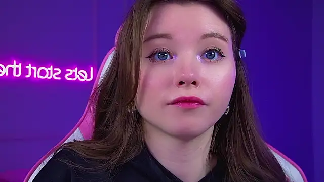 KeiraAsti's cam snapshot