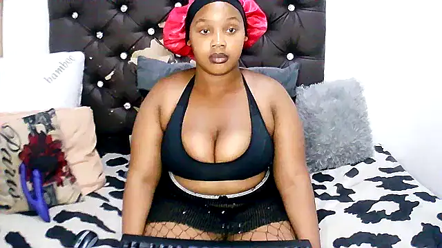 THICKBARBIE32's cam snapshot