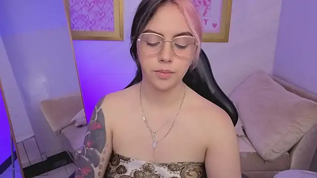 Hela_v's cam snapshot