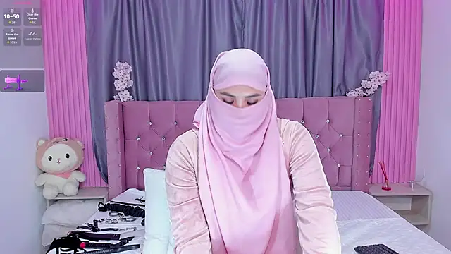 Nayla-Mouna's cam snapshot