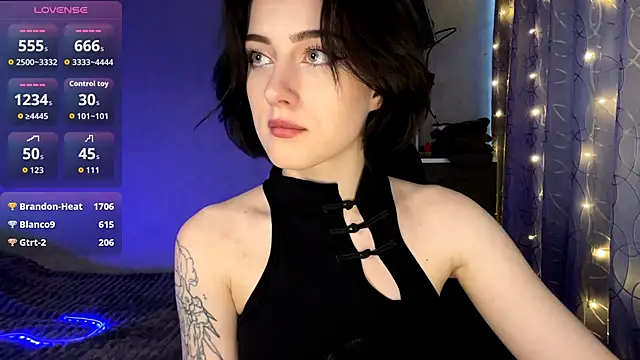 Meowluly's cam snapshot