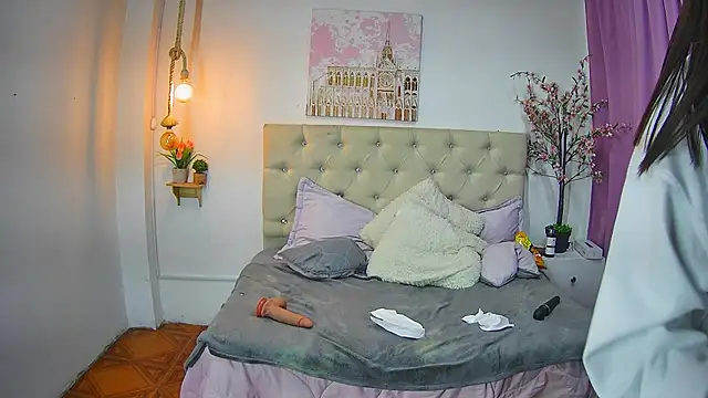 ShyVibes_'s cam snapshot