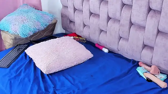 Alexa-Hunter's cam snapshot