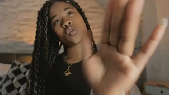 Anneth__M's cam snapshot