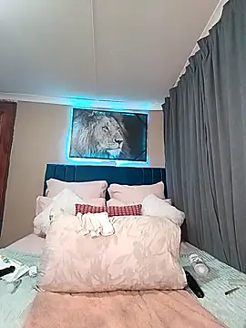 Queen-Chocolate's cam snapshot