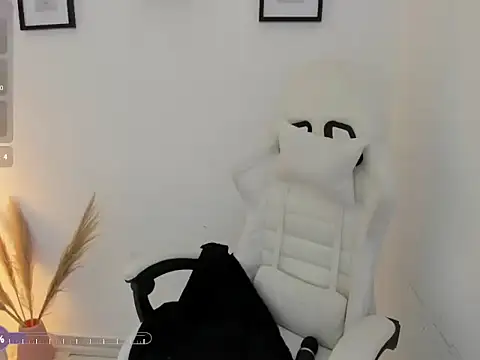 Katialips_'s cam snapshot