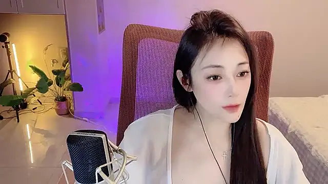 Daisy-77 live sex cam