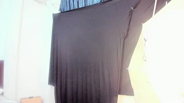 latinaStepmom's cam snapshot