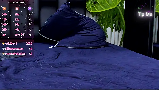 Camille_Cedrik's cam snapshot