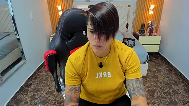 KAROLLJONES1's cam snapshot