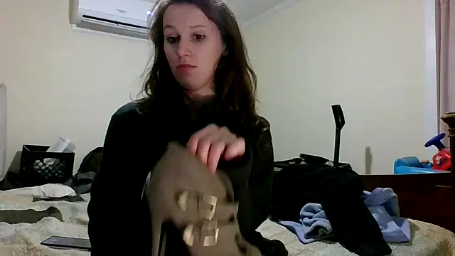 brunettebabexo3's cam snapshot