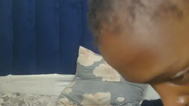 SlimBitch202's cam snapshot