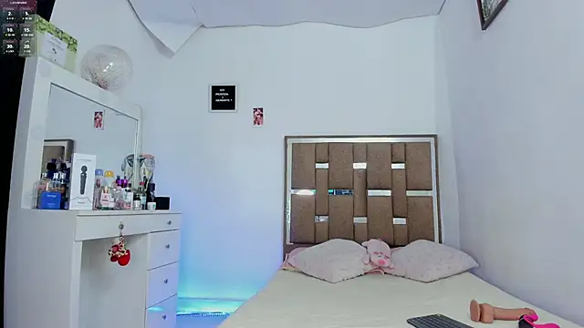 kendall-ewers's cam snapshot