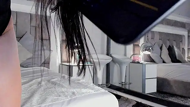 ElenaWatsonn live sex cam