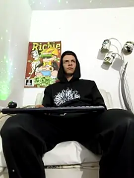 Thomasjons_'s cam snapshot