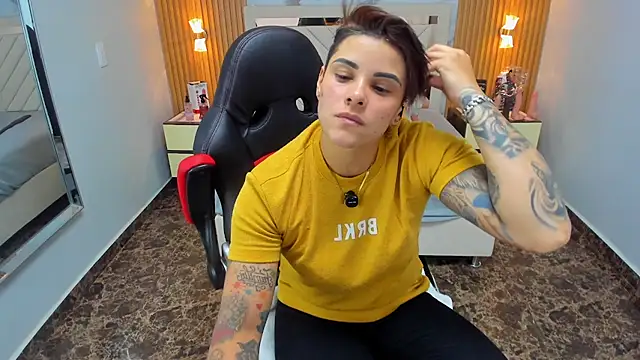 KAROLLJONES1's cam snapshot