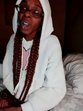 Jasmine_FullsShine's cam snapshot