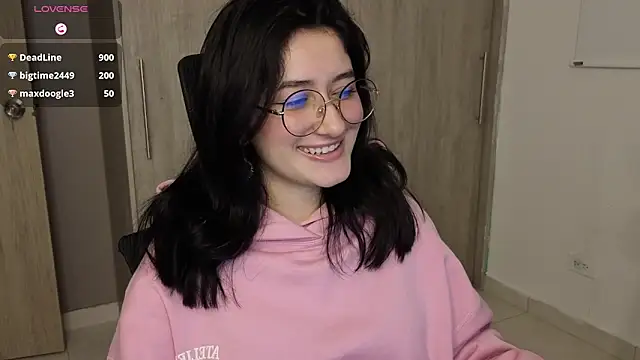 AlessandraLB's cam snapshot