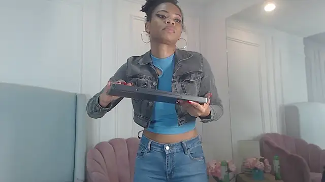 ChantalGarner's cam snapshot