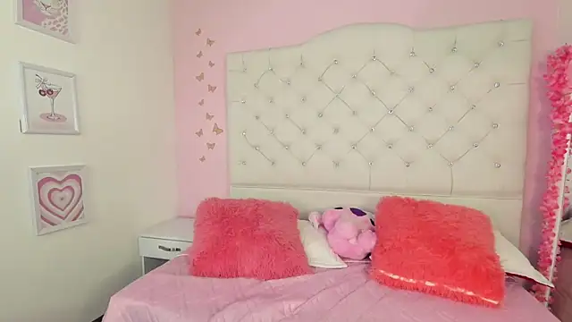 polly_wolf's cam snapshot