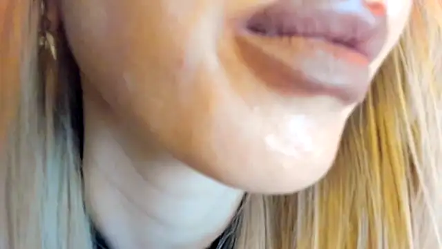 Politeeliza's cam snapshot