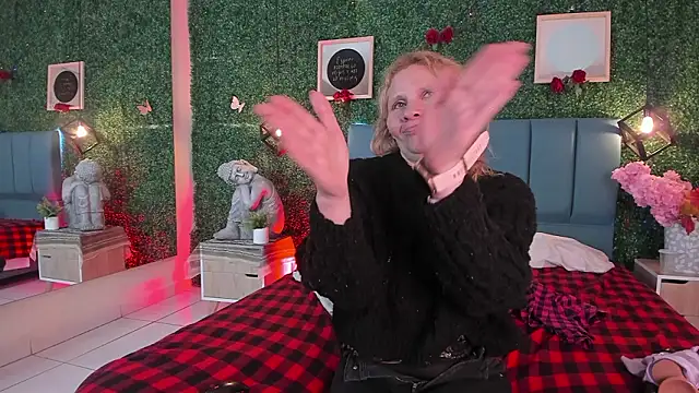 Evangelyne_rose's cam snapshot