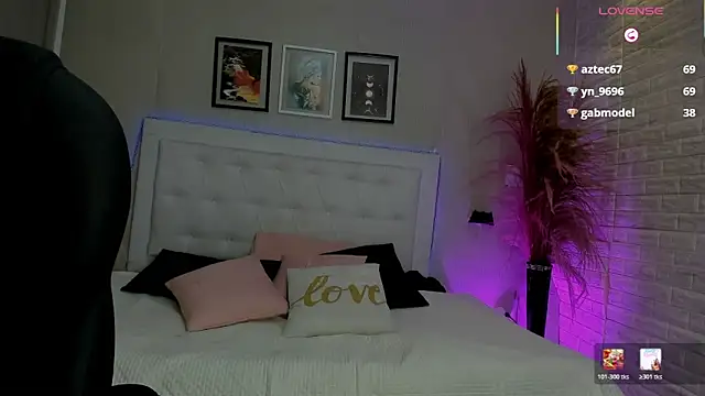 karol__miller's cam snapshot