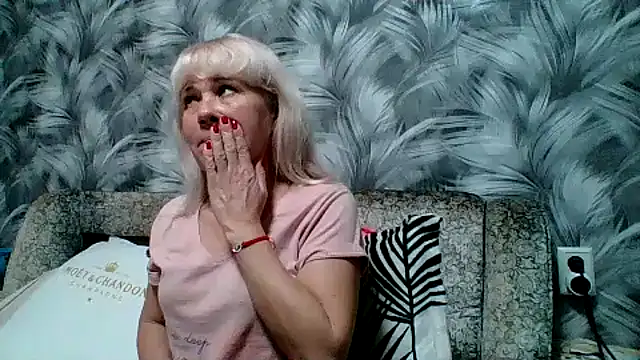 sakura_blonde's cam snapshot