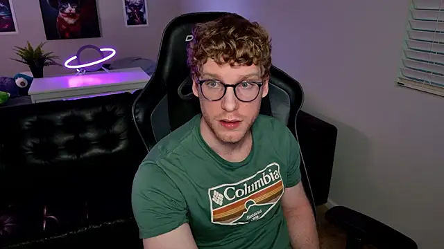 BlueEyedTallGuy94 live sex cam