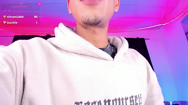 Ethan_Boyy live sex cam