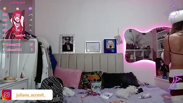 caroline_cossei live sex cam